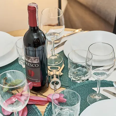 Nowa Teczowa Promenada Staromiejska By Renters Βρότσλαβ