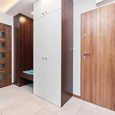 Nowa Teczowa Promenada Staromiejska By Renters דירה *