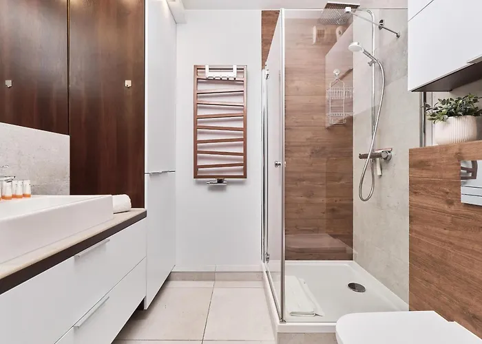 Nowa Teczowa Promenada Staromiejska By Renters