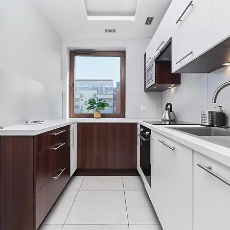 Nowa Teczowa Promenada Staromiejska By Renters * Vratislav